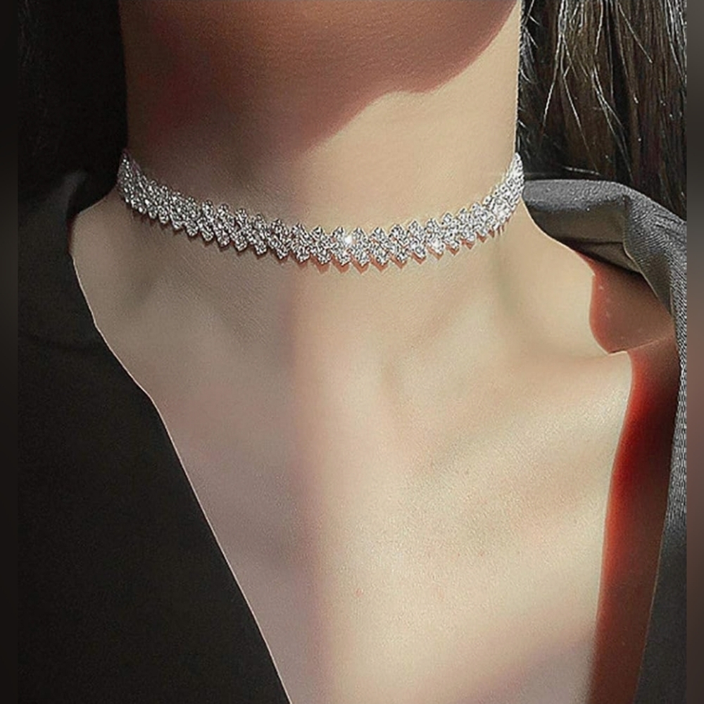 Elegant Silver Choker‎ Necklace